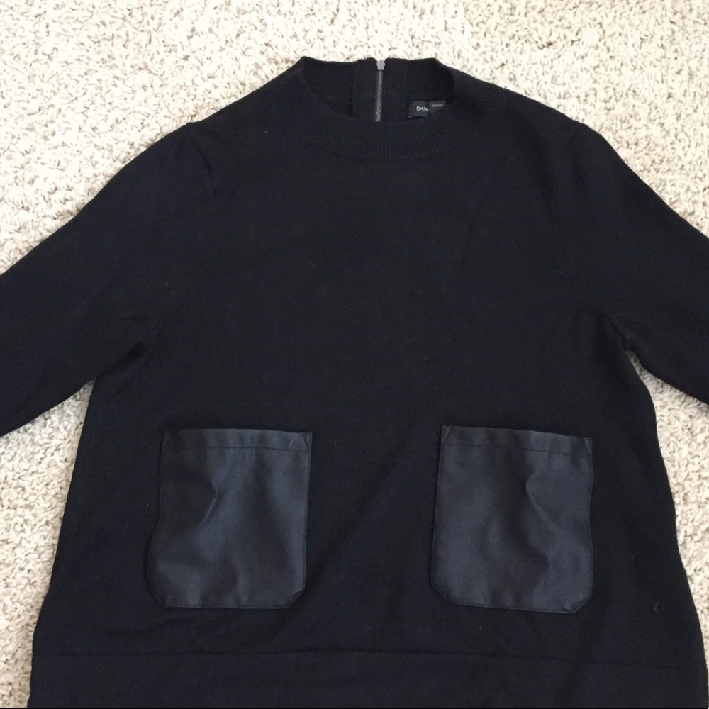 Banana Republic sweater with faux leather pockets